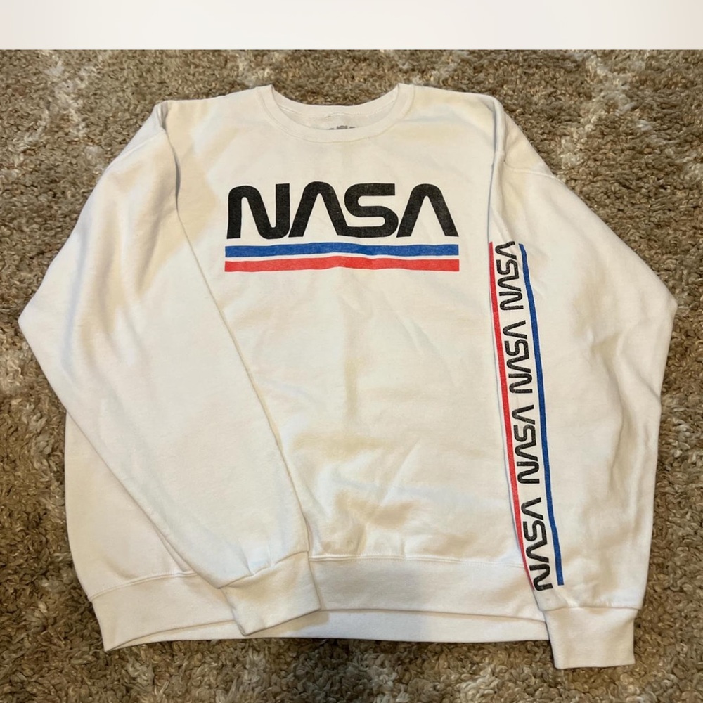 NASA White XL and 2XL Sweatshirt